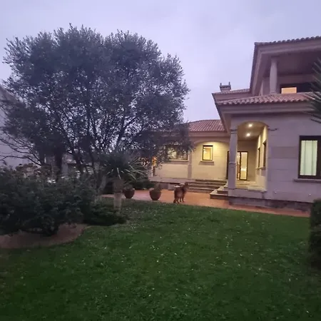 Semesterbostad Casa Con Jardin A 15 Minutos De La Playa De La Lanzada