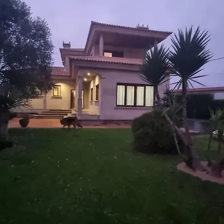 Semesterbostad Casa Con Jardin A 15 Minutos De La Playa De La Lanzada